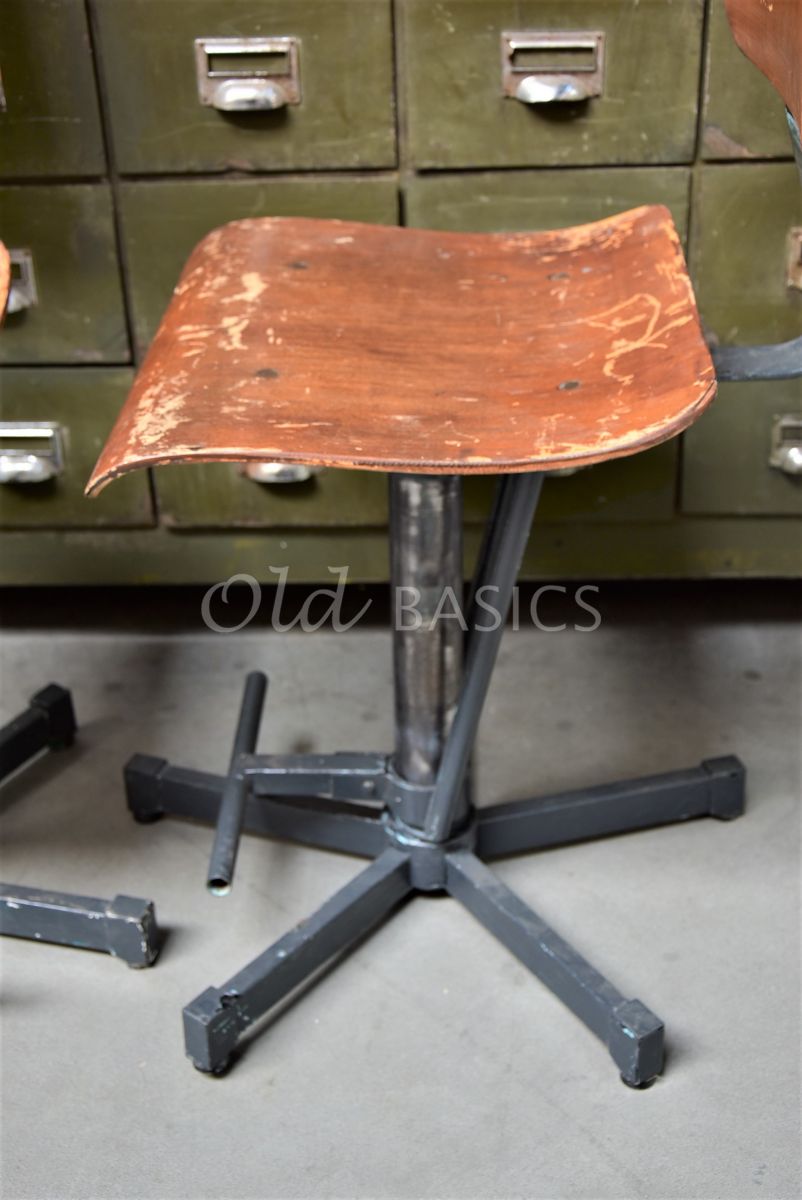 Detail van Bureaustoel, zwart, bruin, materiaal staal
